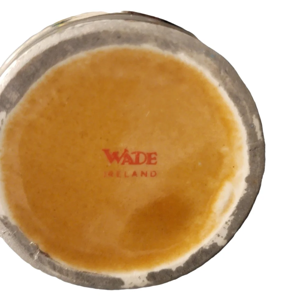 Wade antique yellow